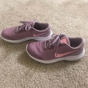 Nike flex mauve/pink sneakers